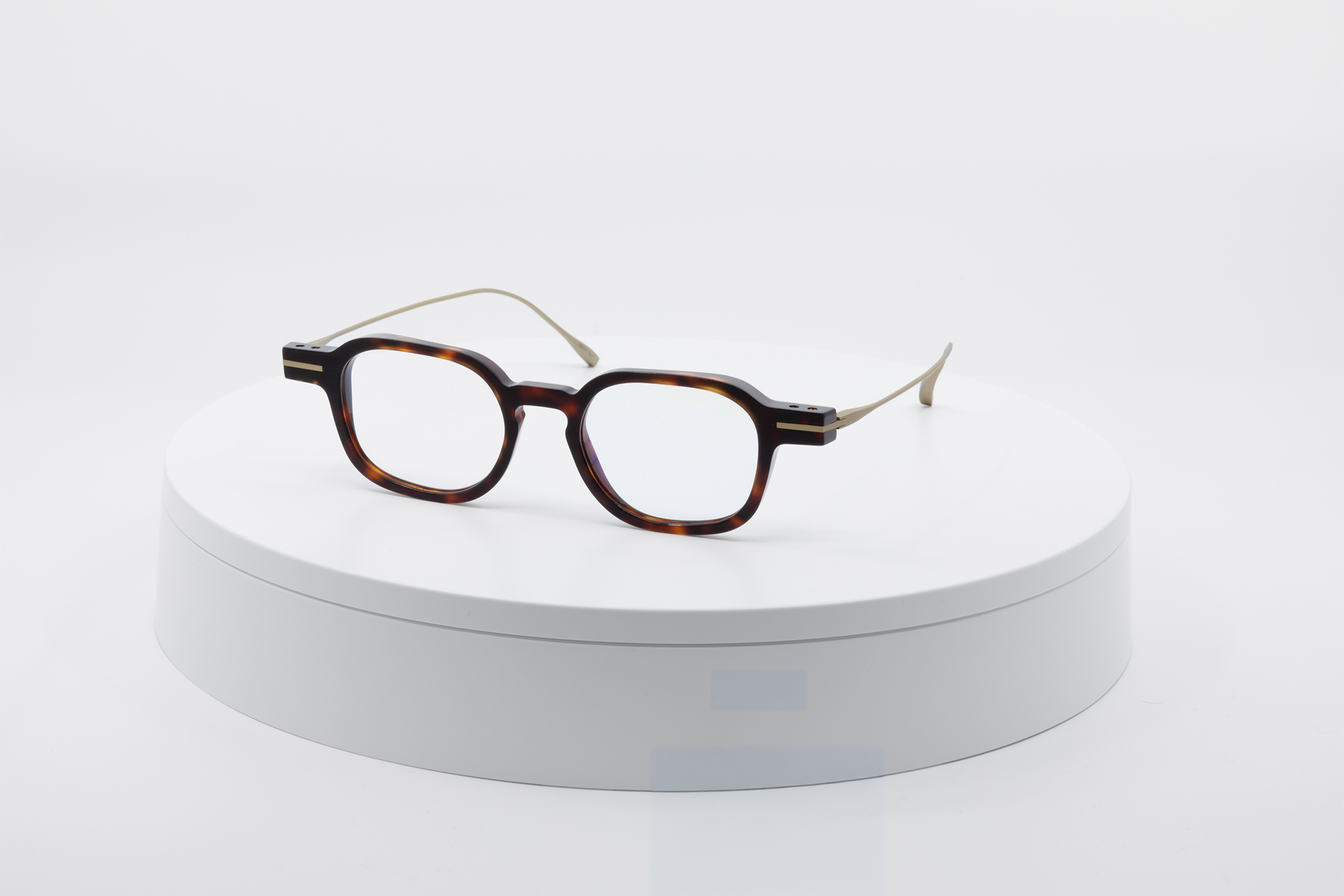 Aug·42 — Dark Tortoise Gold angled